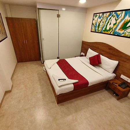 Hotel Beach Crown Juhu Mumbai Dış mekan fotoğraf