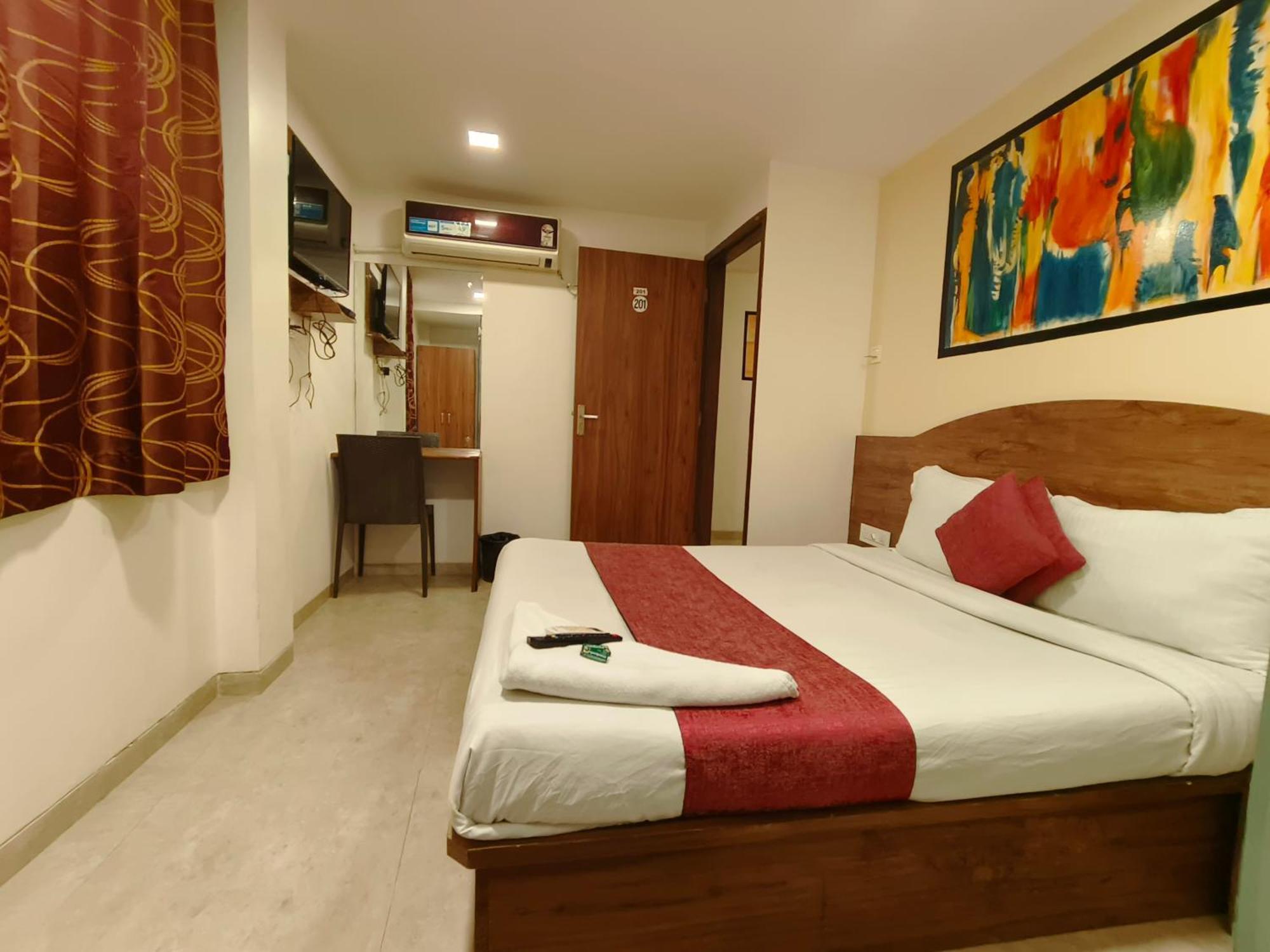 Hotel Beach Crown Juhu Mumbai Dış mekan fotoğraf