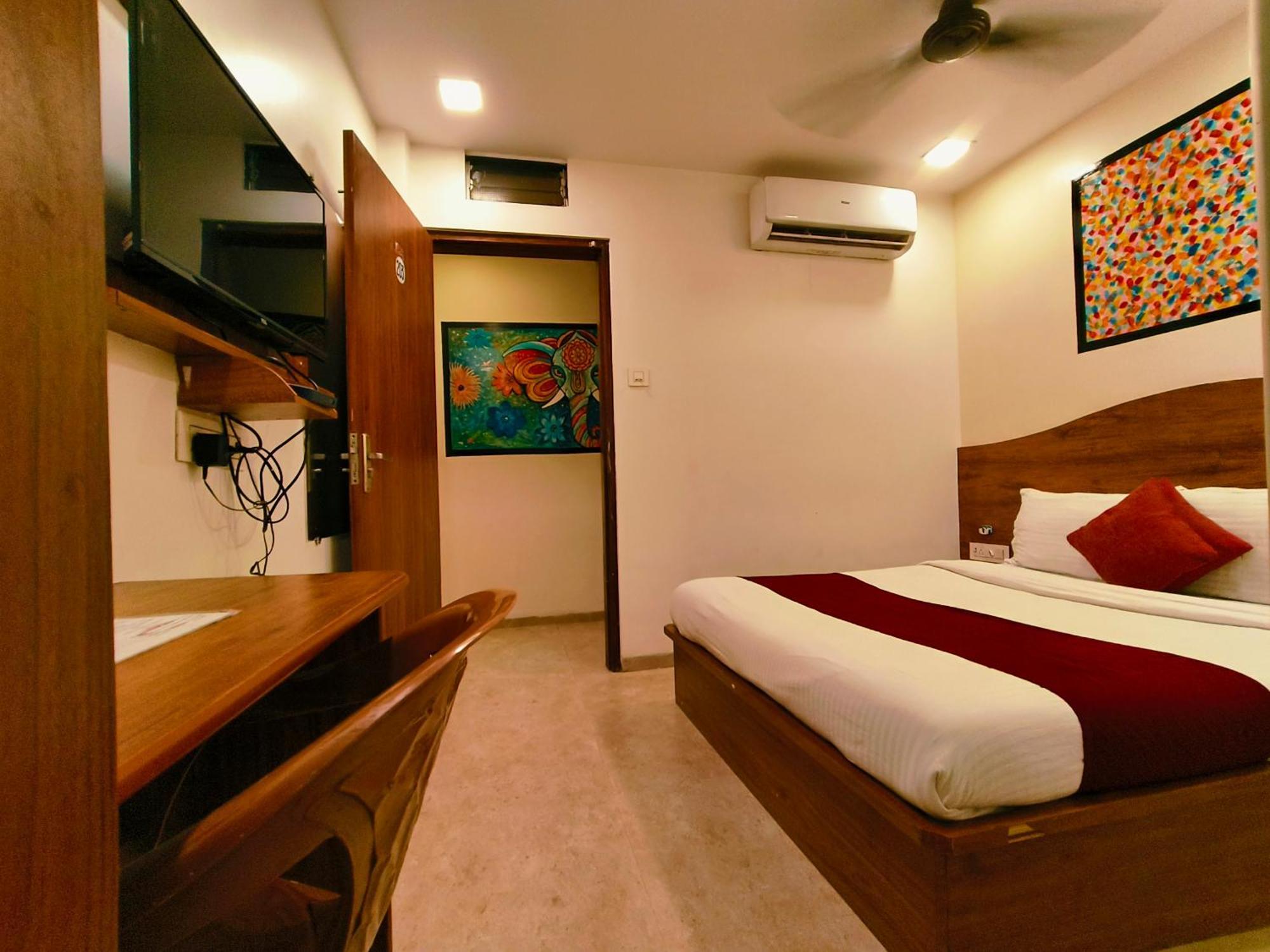 Hotel Beach Crown Juhu Mumbai Dış mekan fotoğraf